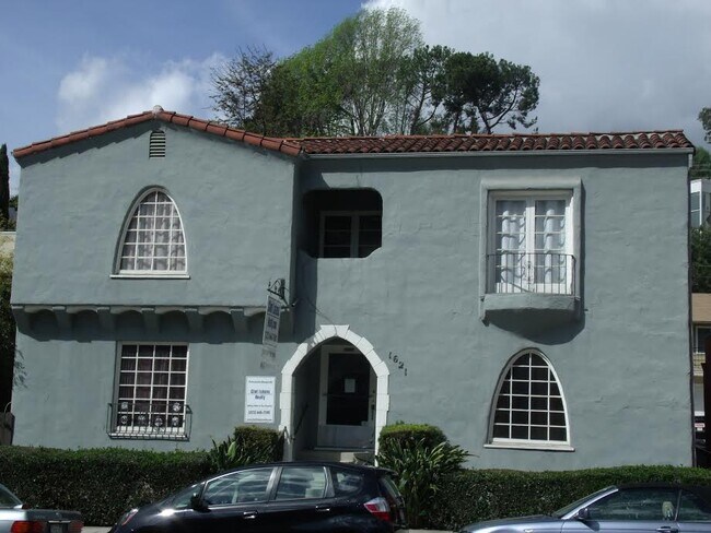 Foto del edificio - 1621 Silver Lake Blvd