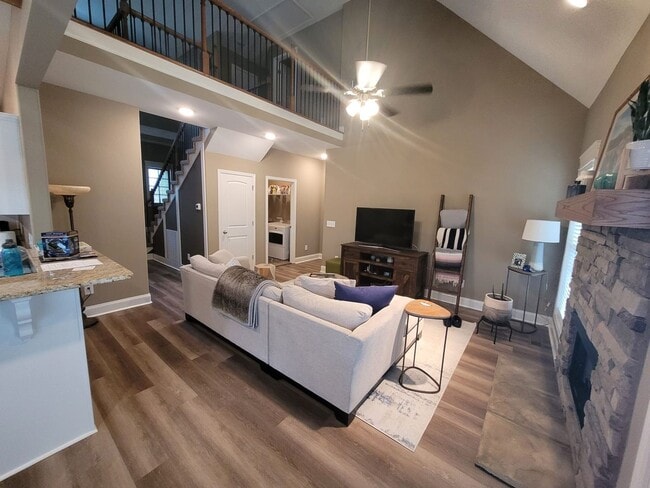 Building Photo - 249 Crusaw Dr