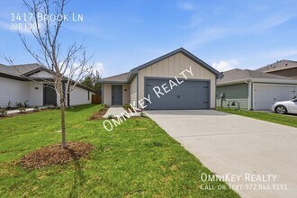 Building Photo - 1417 Brook Ln