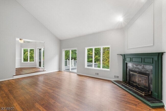 Building Photo - 46 Mallard Dr