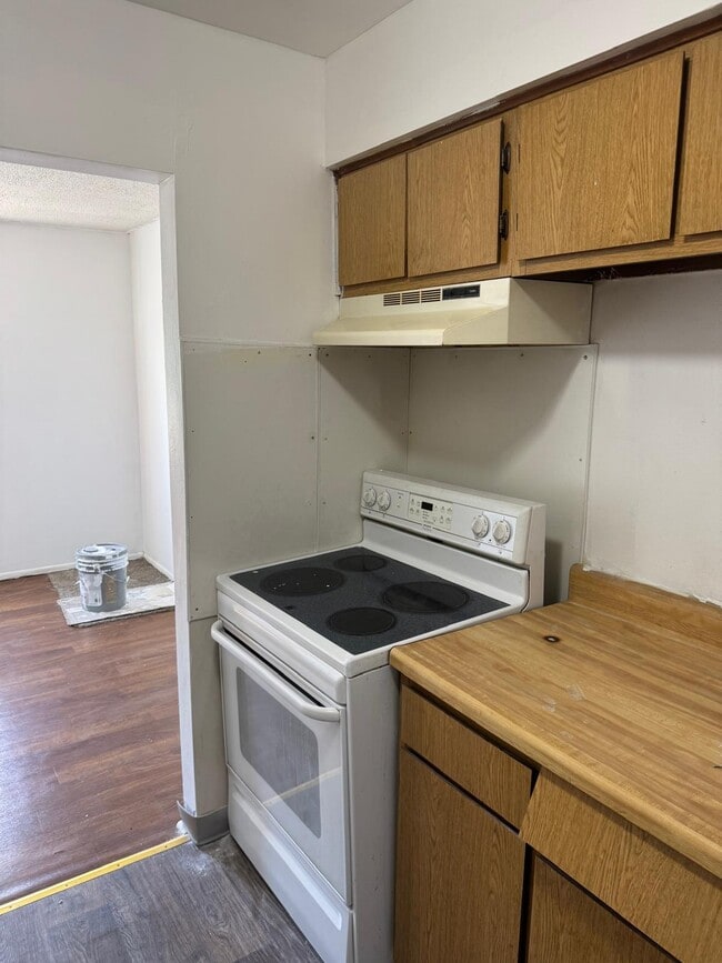 Building Photo - 6020 Briarcliff Path