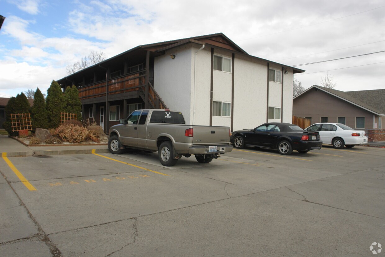 Building Photo - 1023 S 1st Ave