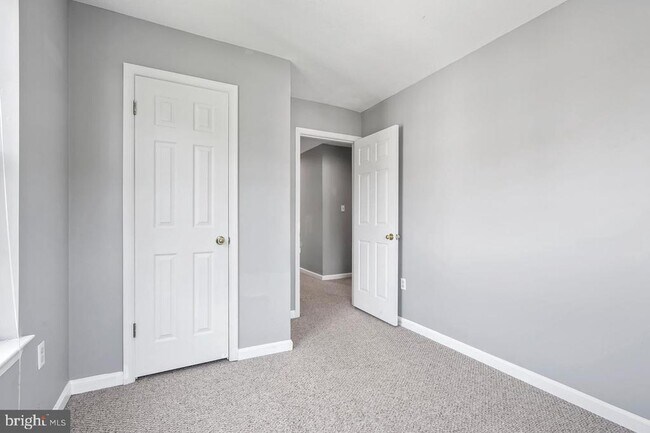 Building Photo - 515 Kerby Pkwy