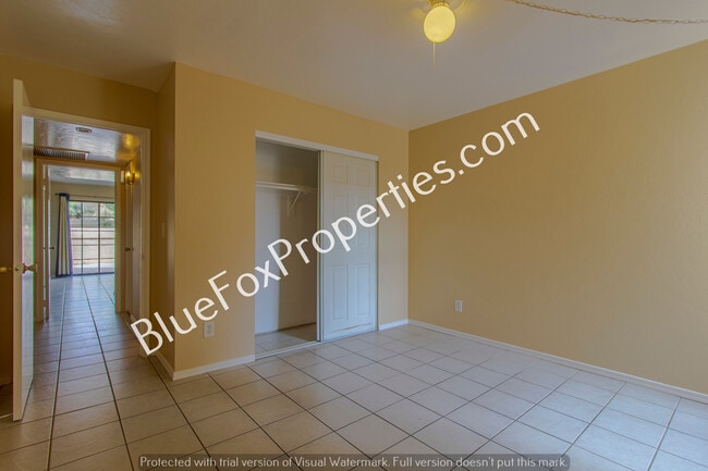 Foto del edificio - 8421 E Corinthian Dr