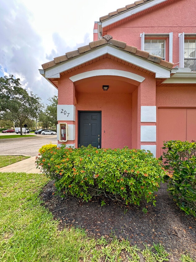Primary Photo - 100 SW Peacock Blvd