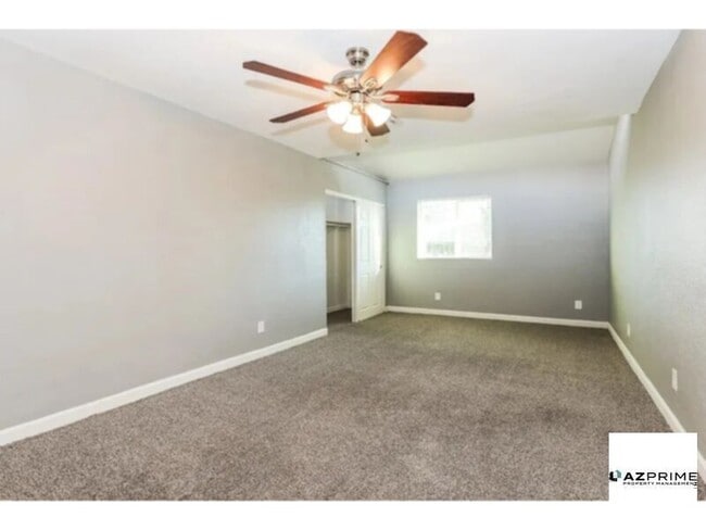 Foto del edificio - 8422 E Hubbell St