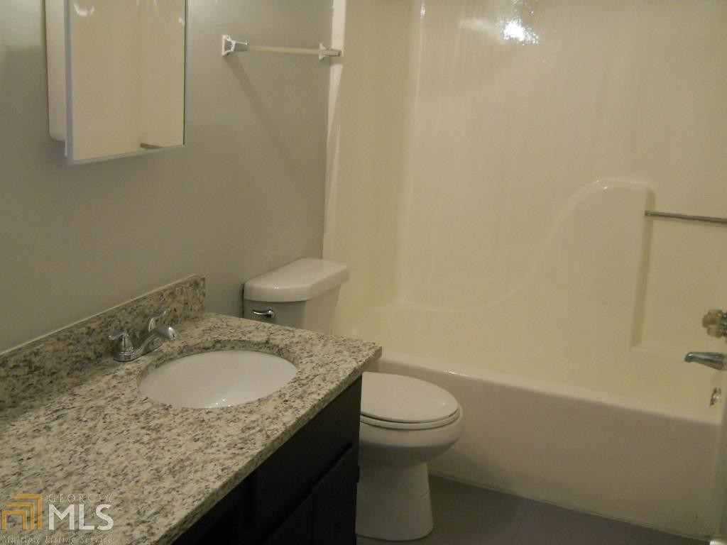 Foto del edificio - 3410 Pine Tree Trail