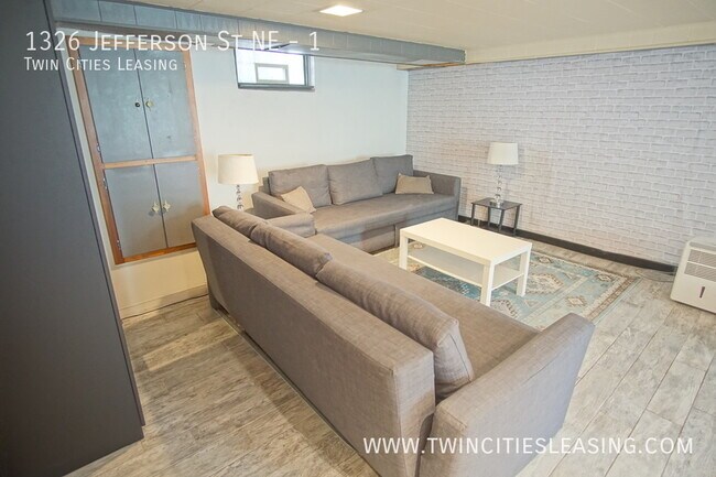 Building Photo - Clean - STUDIO in Lower Level