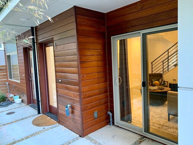 Foto del edificio - 2207 15th Ave S