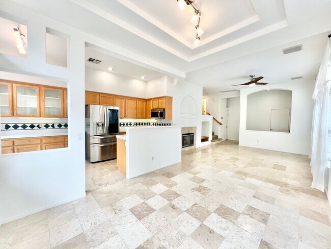 Building Photo - Beautiful 2Bd/2.5Ba with office located in...