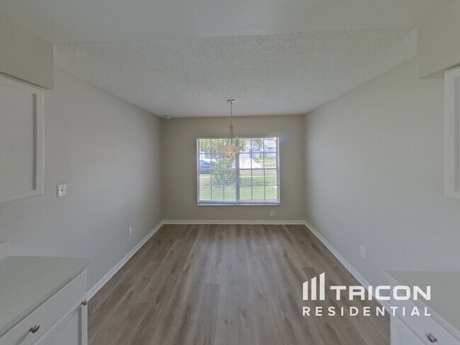 Foto del edificio - 1507 Crossridge Dr