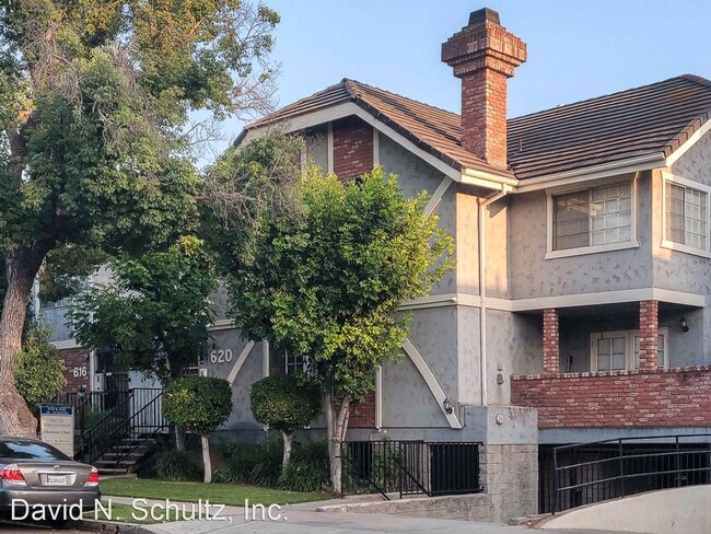 Building Photo - 616 W Wilson Ave