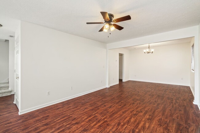 Foto del edificio - 3954 Archibald Way