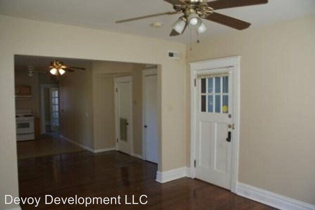 Foto del edificio - 4167-411E W Pine Blvd