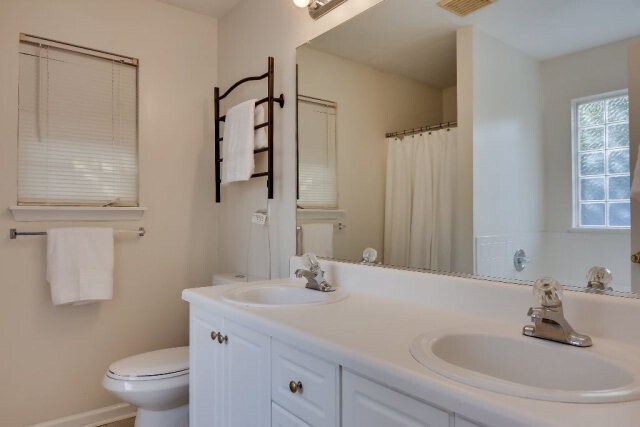 Foto del edificio - 7701 Main St Ct