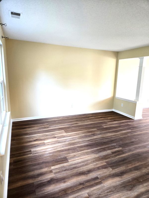 Foto del edificio - 3028 Vance Way