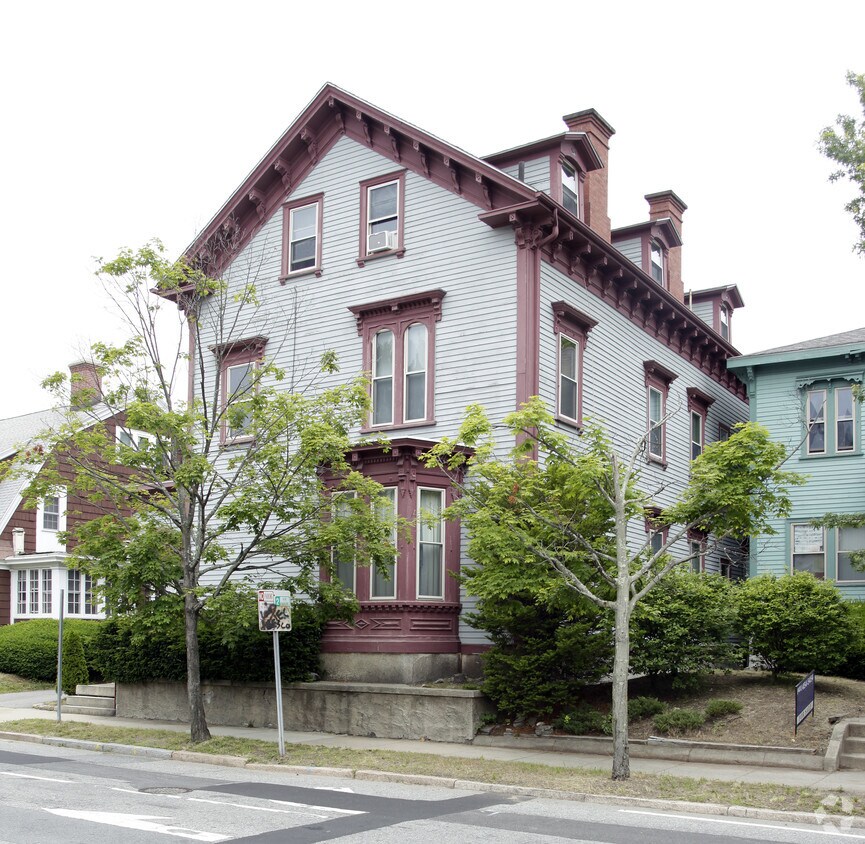 Foto del edificio - 90 S Angell St