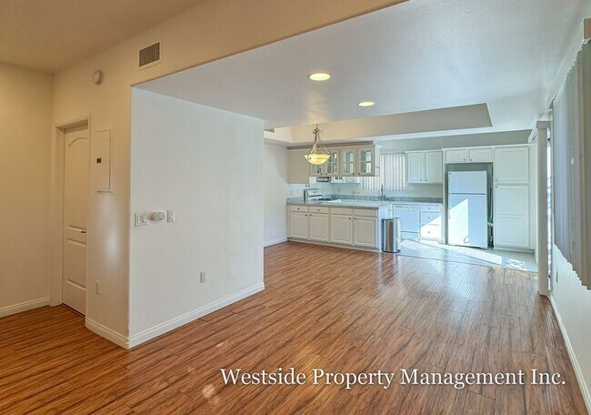 Foto del edificio - 2149 S Bentley Ave