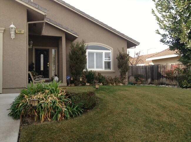 Building Photo - 1461 McDonald Cir