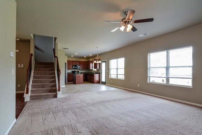 Building Photo - 1081 Rock Elm Dr