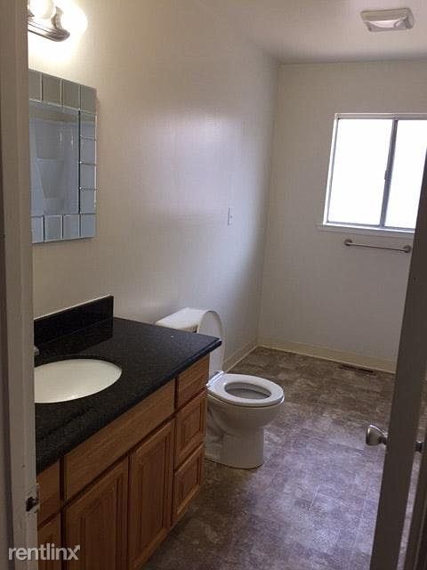 Foto del edificio - 3 br, 1 bath Apartment - 2499 Capitola Ave
