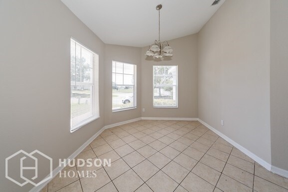 Building Photo - NOW AVAILABLE! - 611 Berwick Dr, Davenport...