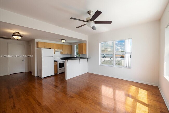 Building Photo - 1542 Drexel Ave