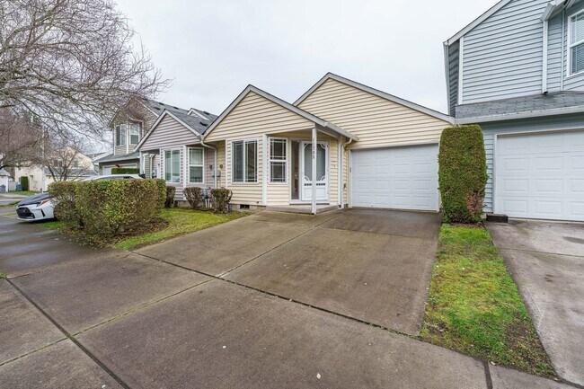 Building Photo - Bright Single-Level Vancouver Home with Garage, In-Unit Laundry, and Private Patio