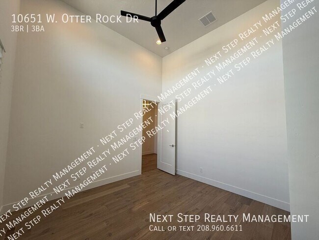 Foto del edificio - 10651 W Otter Rock Dr