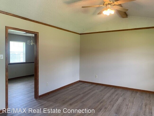 Building Photo - 3 br, 2 bath House - 27 Deer Run