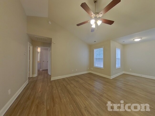 Building Photo - 821 Gore St