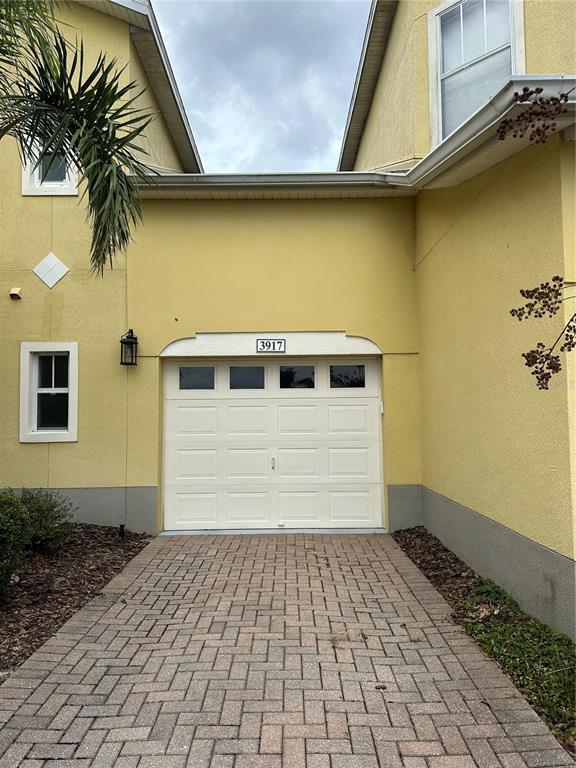 Foto del edificio - 3917 Serenade Ln