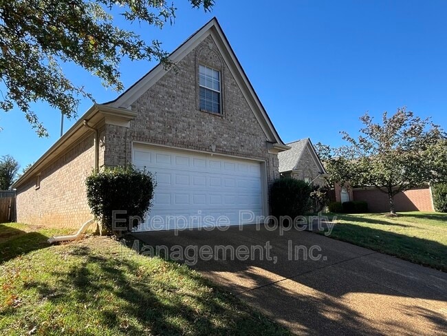 Photo - 10095 Lynham Dr House