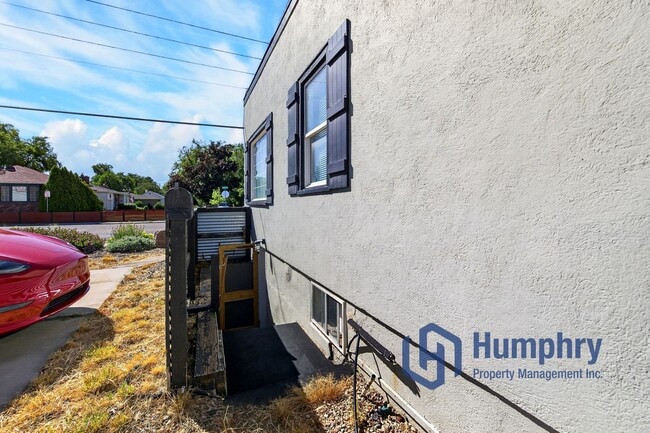 Foto del edificio - Bottom unit of Duplex