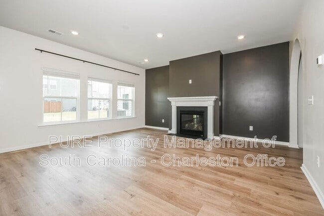 Building Photo - 104 Bay Eddy Ct