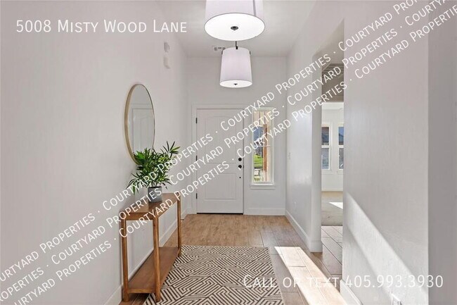 Foto del edificio - 5008 Misty Wood Ln