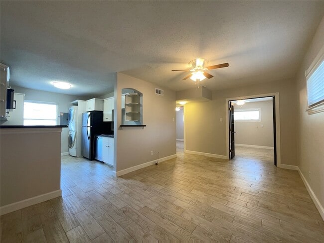 Photo - 1502 Heights Blvd Apartment