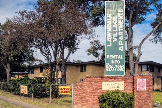 Building Photo - Lawndale Village Apts