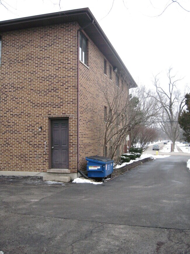 Building Photo - 453 Burlington Ave
