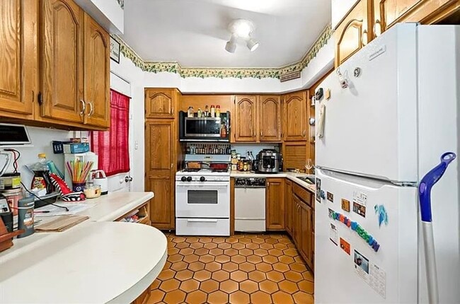Building Photo - 208 Woodkirk St