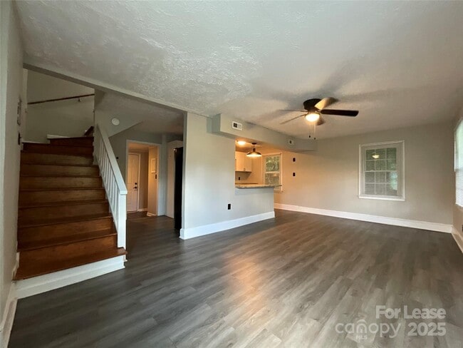 Building Photo - 3905 Freedom Dr