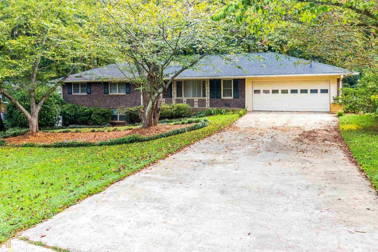 2721 Imperial Hills Dr, Tucker, GA 30084 House Rental in Tucker, GA