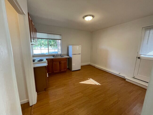 Foto del edificio - 1479 Blossom Hill Rd