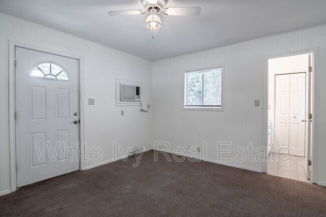 Foto del edificio - 137 Lee Ln