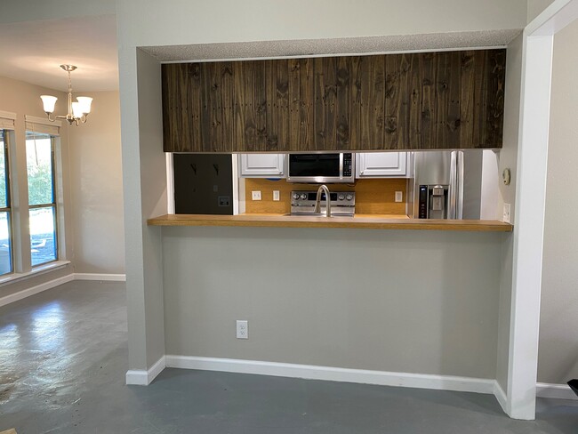 Building Photo - 9214 Robins Nest Ln