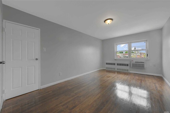 Building Photo - 745 Remsen Ave