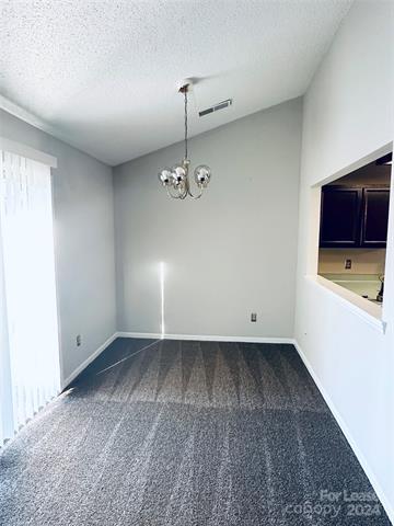 Foto del edificio - 2802 Iron Gate Ln