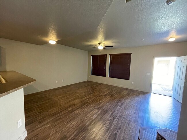 Foto del edificio - Luxury El Dorado Townhome for Rent