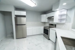 Building Photo - Lakeshore 1 Condominium Association