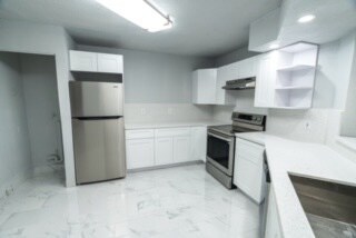 Foto del edificio - Lakeshore 1 Condominium Association